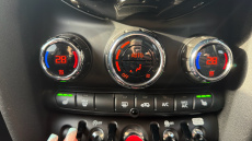 MINI Hatchback 1.5 Cooper Classic 3dr Auto Petrol Hatchback